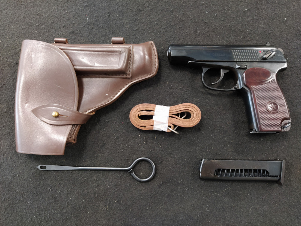Pistole Makarov PM s příslušenstvím č.1