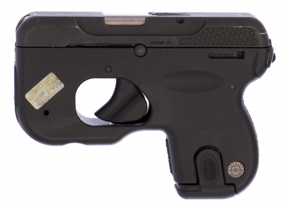 Samonabíjecí pistole Taurus CURVE č.1