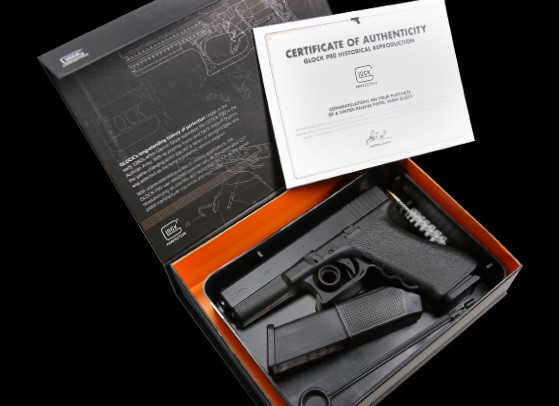 Pistole samonabíjecí Glock P80 + Glock Watch Chrono