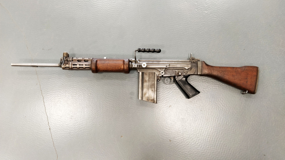 Samonabíjecí puška FN FAL - .308 Win č.1