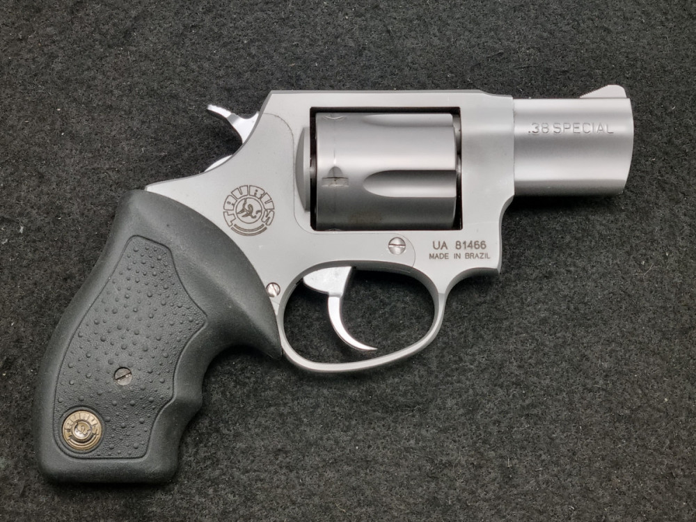 Revolver Taurus 856 UltraLite 2