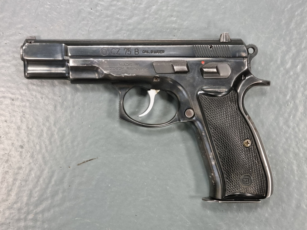 Pistole samonabíjecí CZ 75 B - KOMISE č.1
