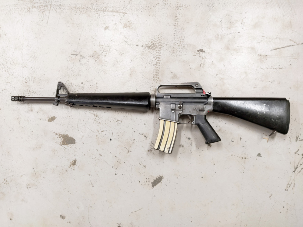 ZNEHODNOCENÝ Colt M16A1