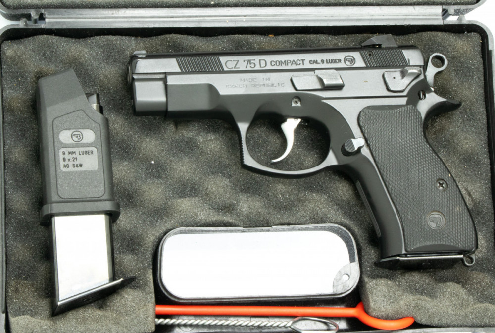 Samonabíjecí pistole CZ 75 D Compact č.3
