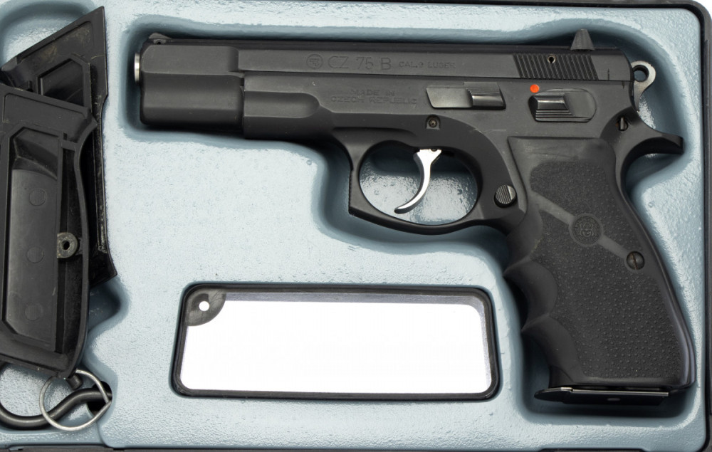 Samonabíjecí pistole CZ 75 B - KOMISE č.3