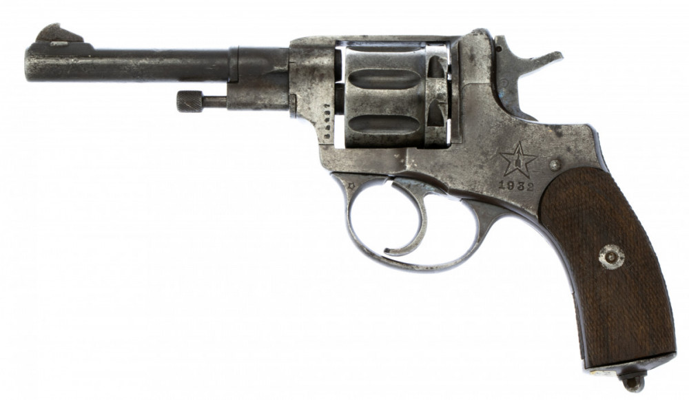 Revolver Nagant M1895 - KOMISE