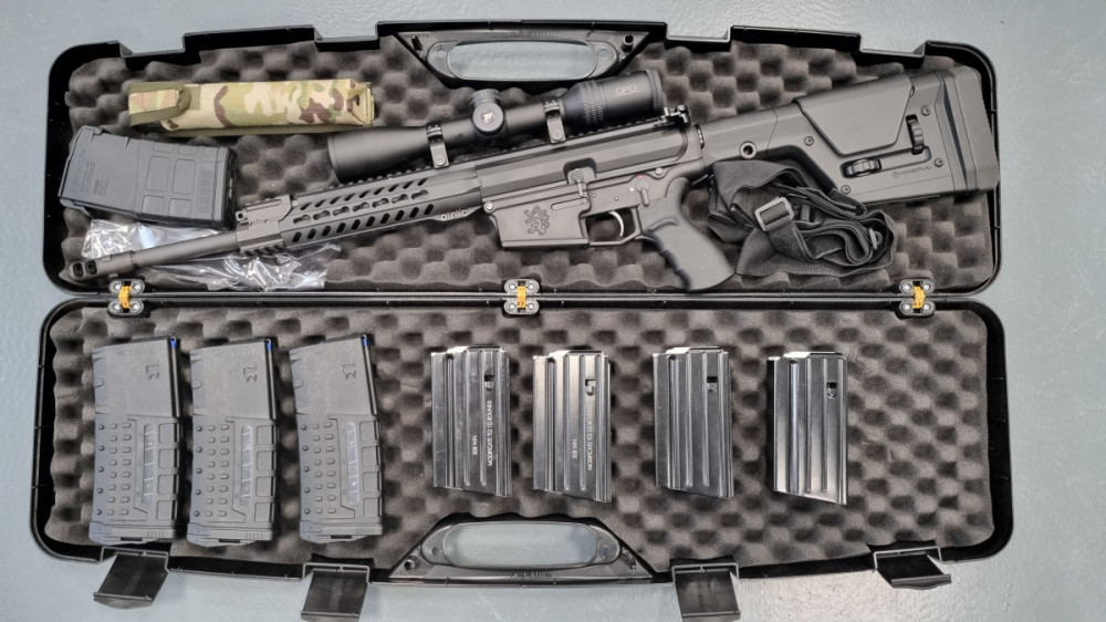 Puška samonabíjecí Luvo Arms LA-110 A2 s příslušenstvím - KOMISE č.3