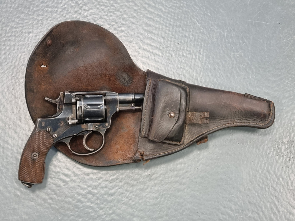 Revolver Nagant M1895 s pouzdrem - KOMISE č.3