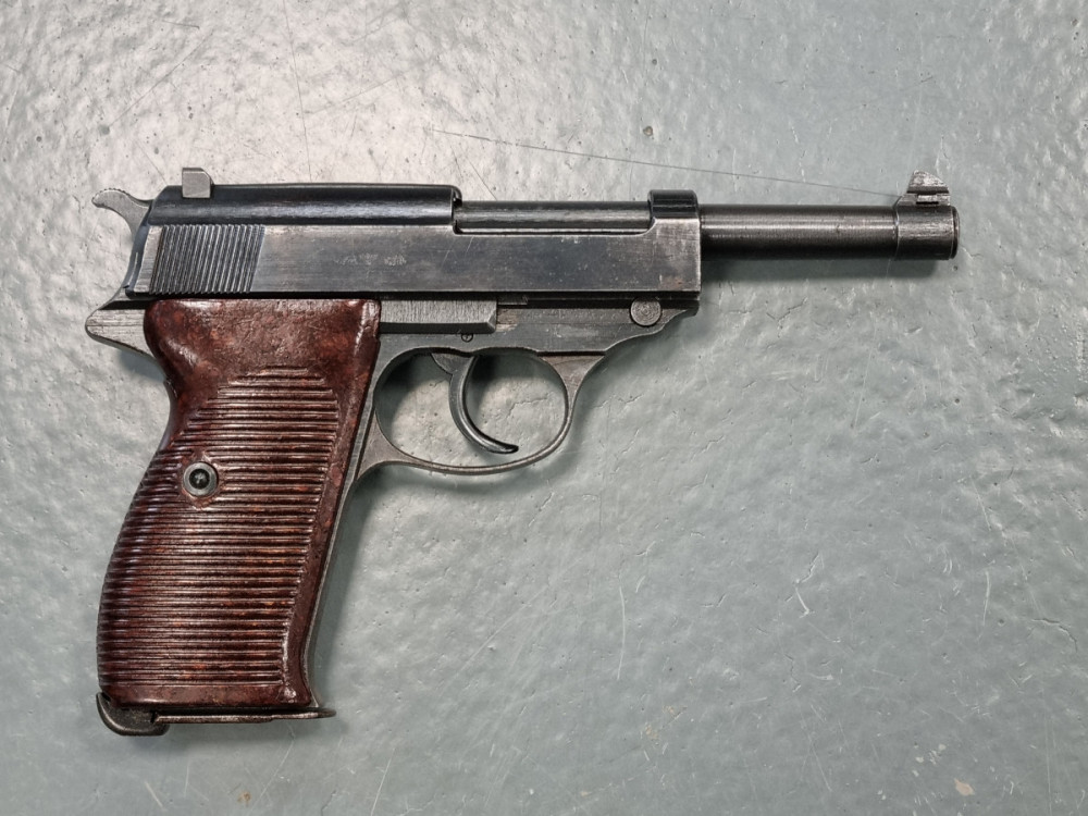 Pistole samonabíjecí Mauser P38 + pouzdro - KOMISE č.2