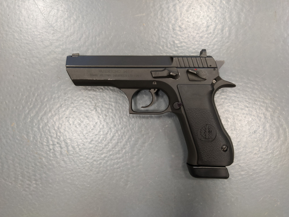 Samonabíjecí pistole IWI Jericho 941 F - KOMISE č.1