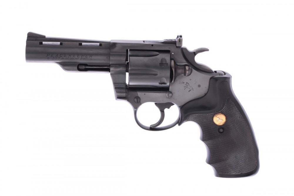 Revolver Colt Peacekeeper č.3
