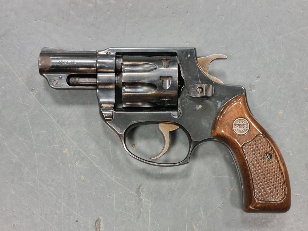 Revolver Astra 680 - KOMISE č.1