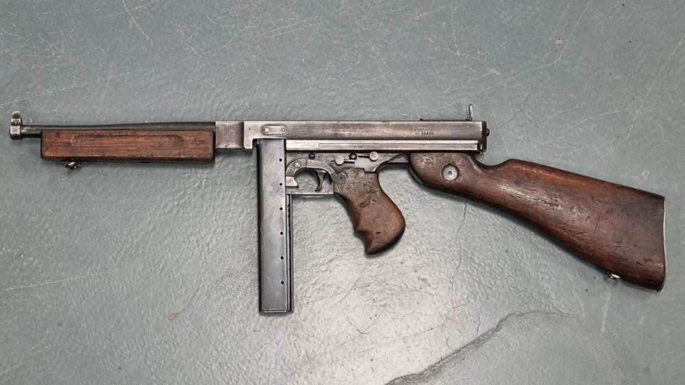 Samonabíjecí puška Thompson M1A1, .45 Auto č.1