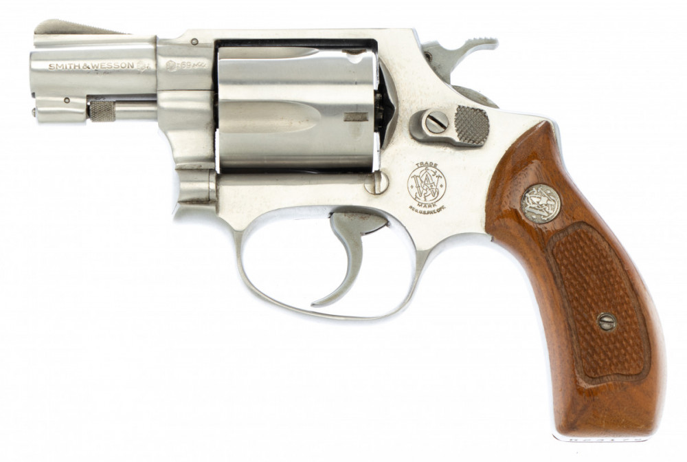 Revolver Smith & Wesson 60 .38SP č.1