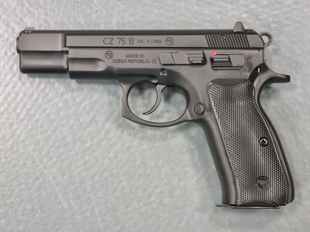 Samonabíjecí pistole CZ 75 B č.1