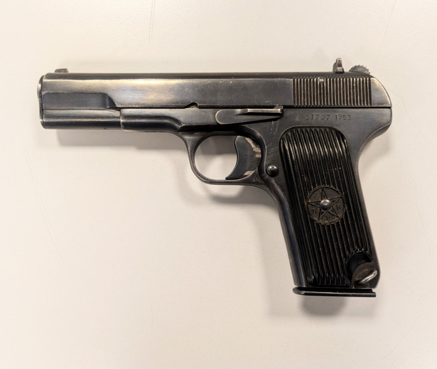 Pistole samonabíjecí TT33 Rumunsko