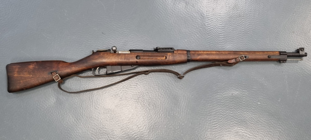 Opakovací puška Tikka M27 č.2