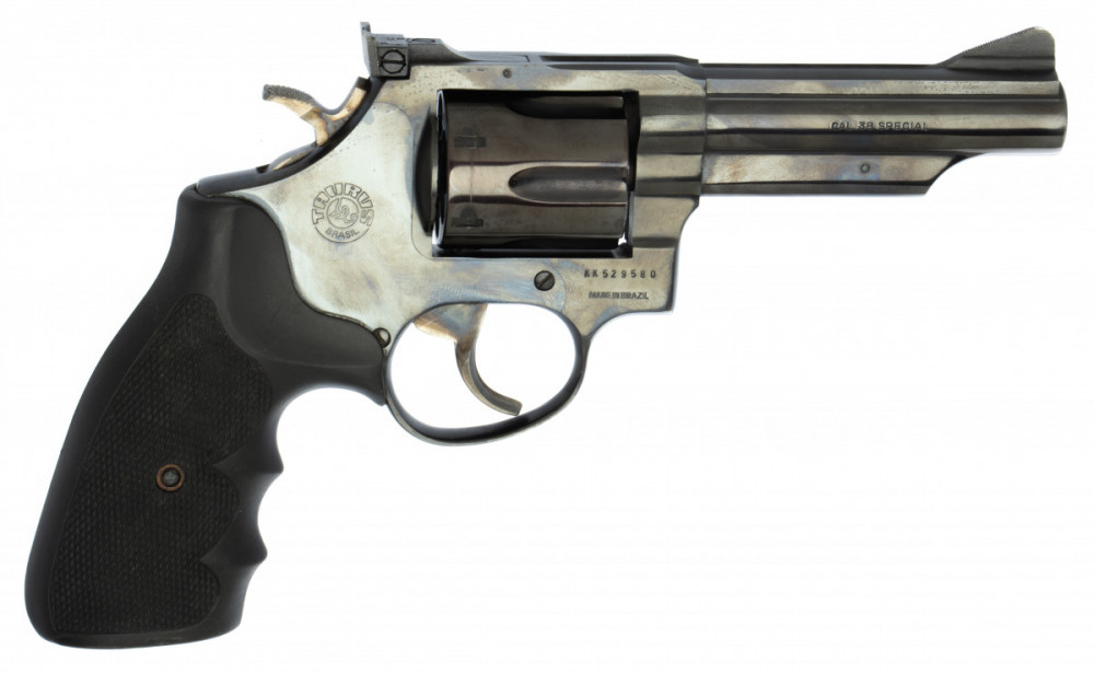 Revolver Taurus 82 4