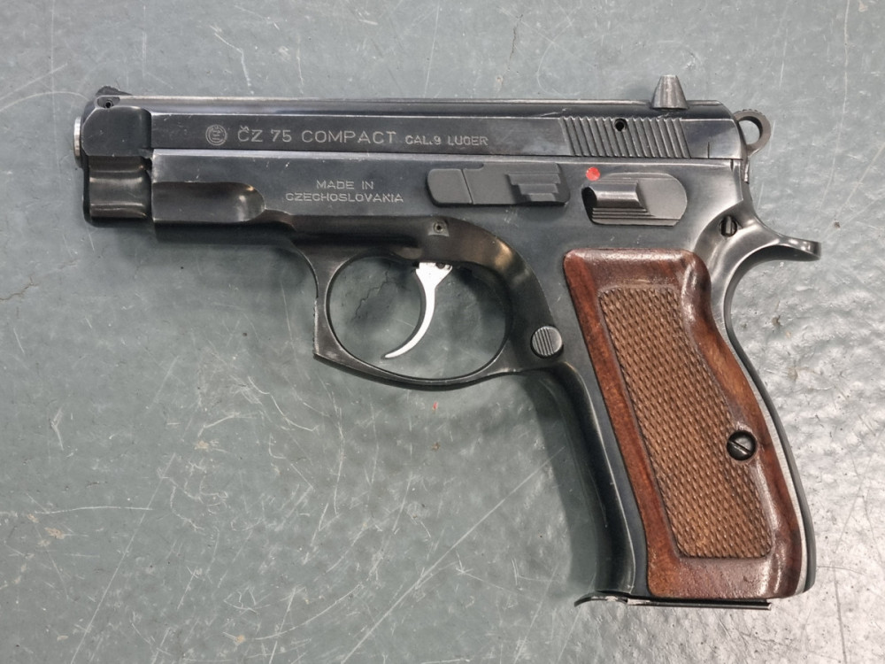 Samonabíjecí pistole CZ 75 Compact + Kadet - KOMISE