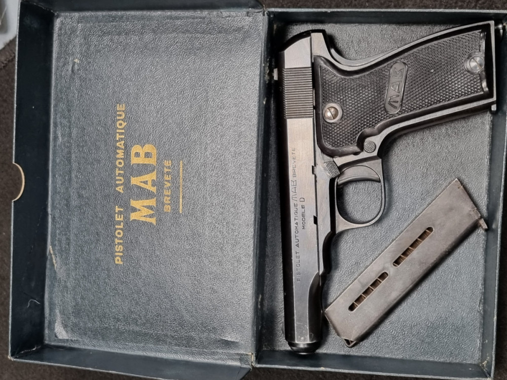 Pistole Mab D č.4