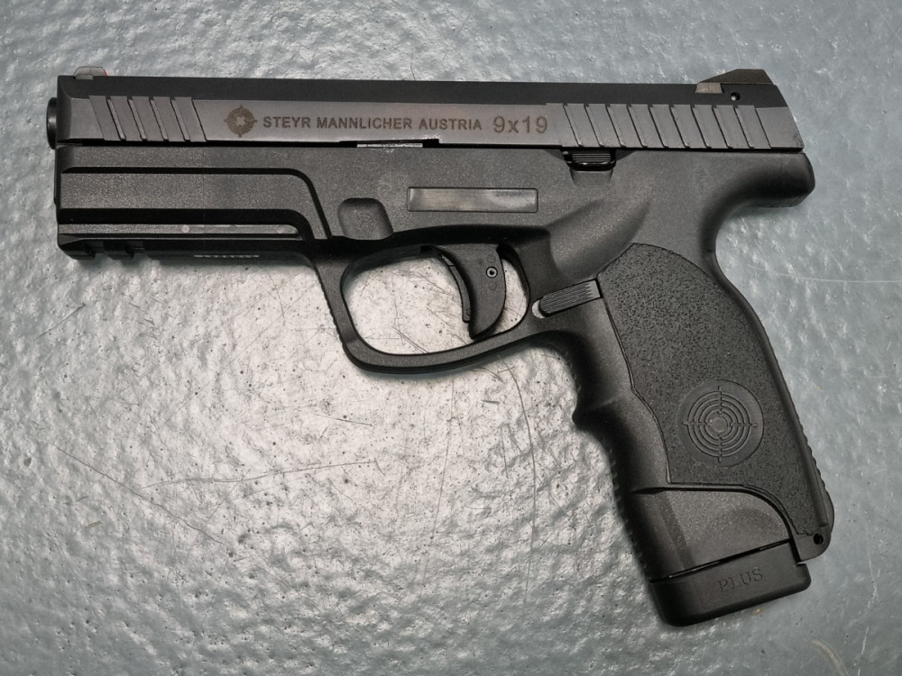 Pistole samonabíjecí Steyr L9A1 - KOMISE