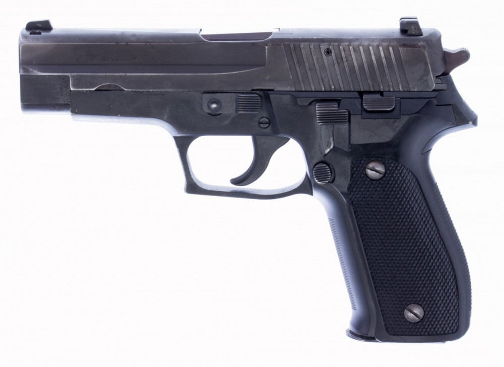 Pistole Sig Sauer P226 č.1