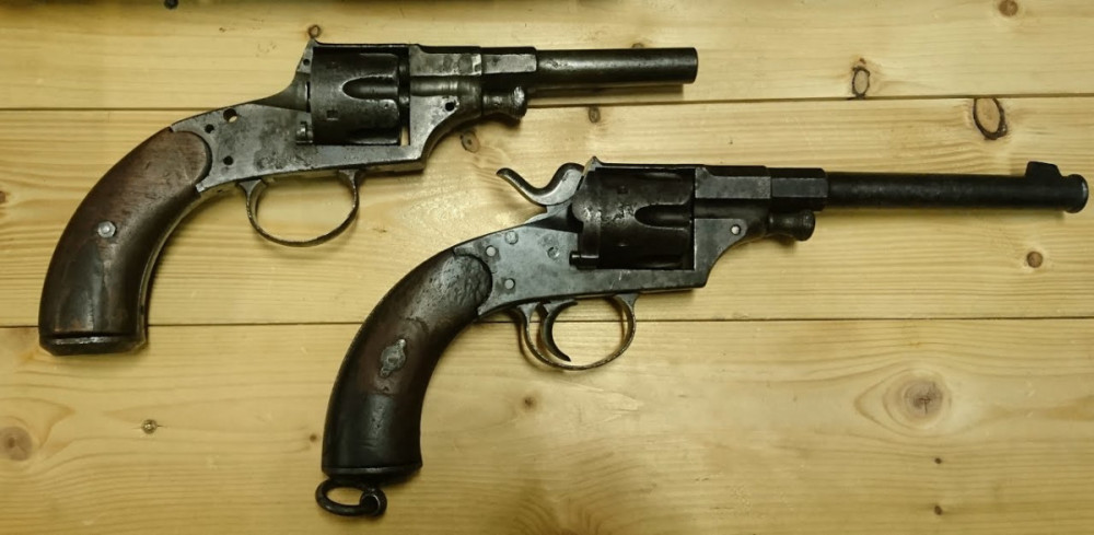 Reichsrevolver M79 + další kus na náhradní díly č.2