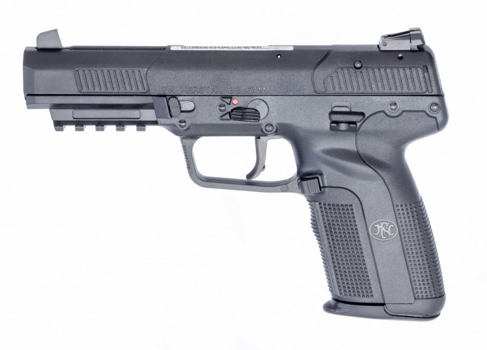 Pistole FN Five-seveN č.1