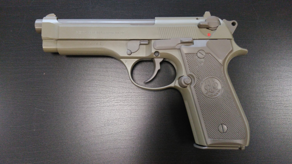 Pistole Beretta 92SB cal.9mm Luger cerakote FDE č.1